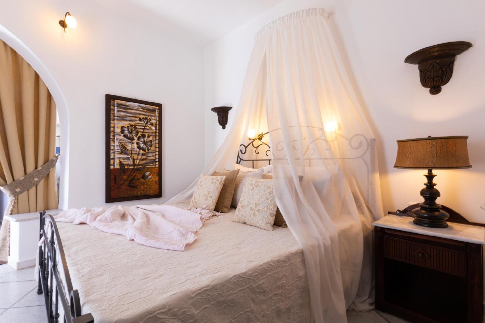 Sunrock Suites Stelida  Buitenkant foto