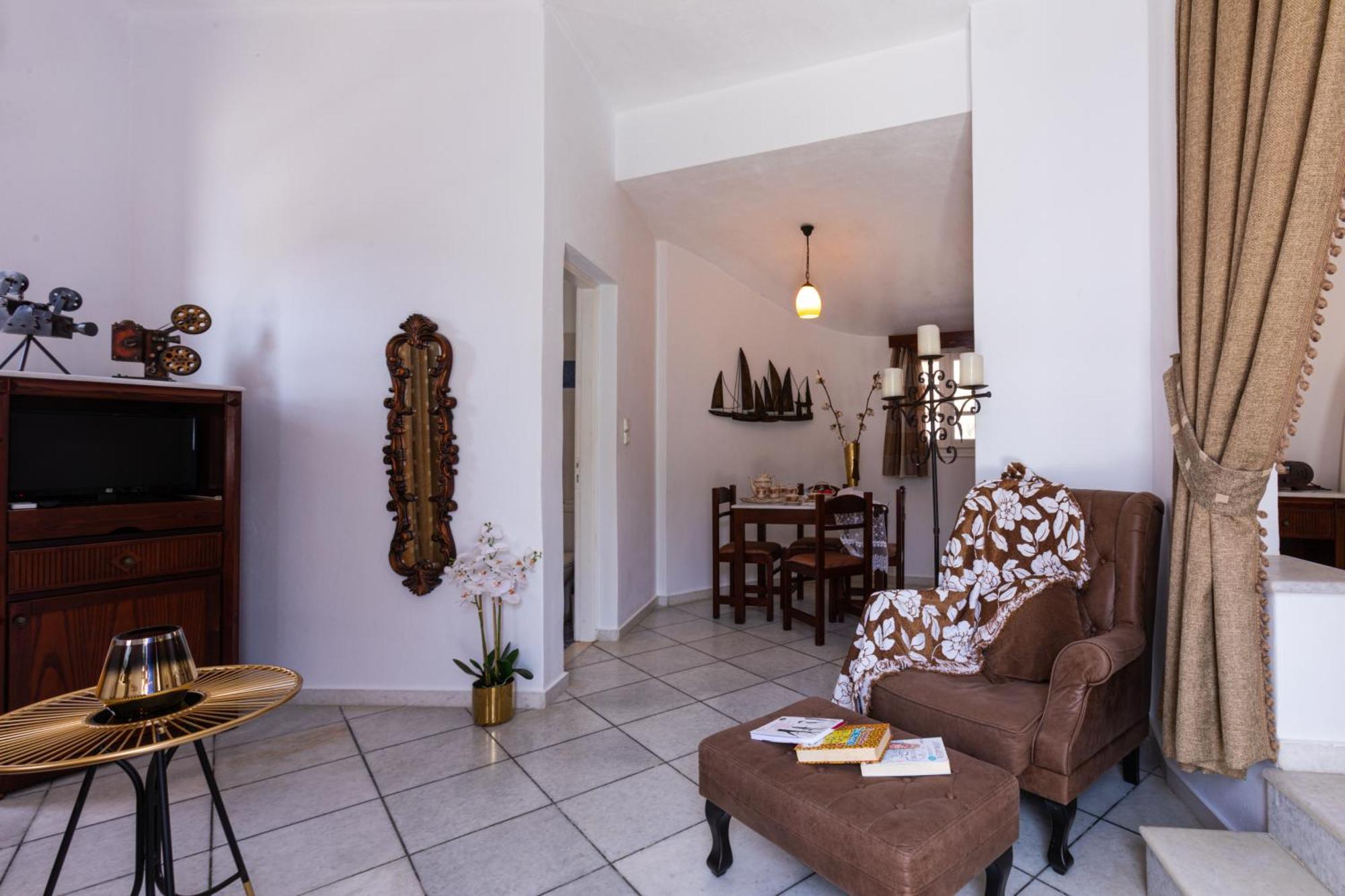 Sunrock Suites Stelida  Buitenkant foto