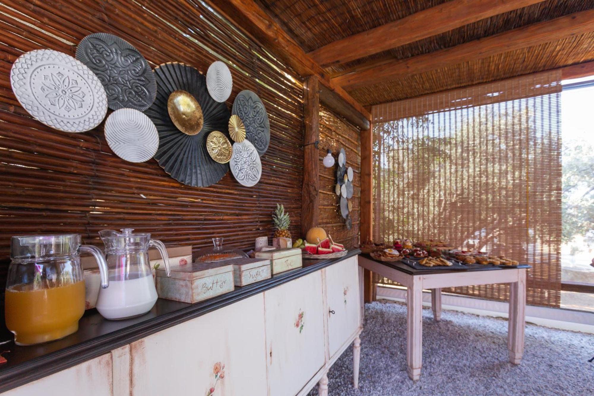 Sunrock Suites Stelida  Buitenkant foto