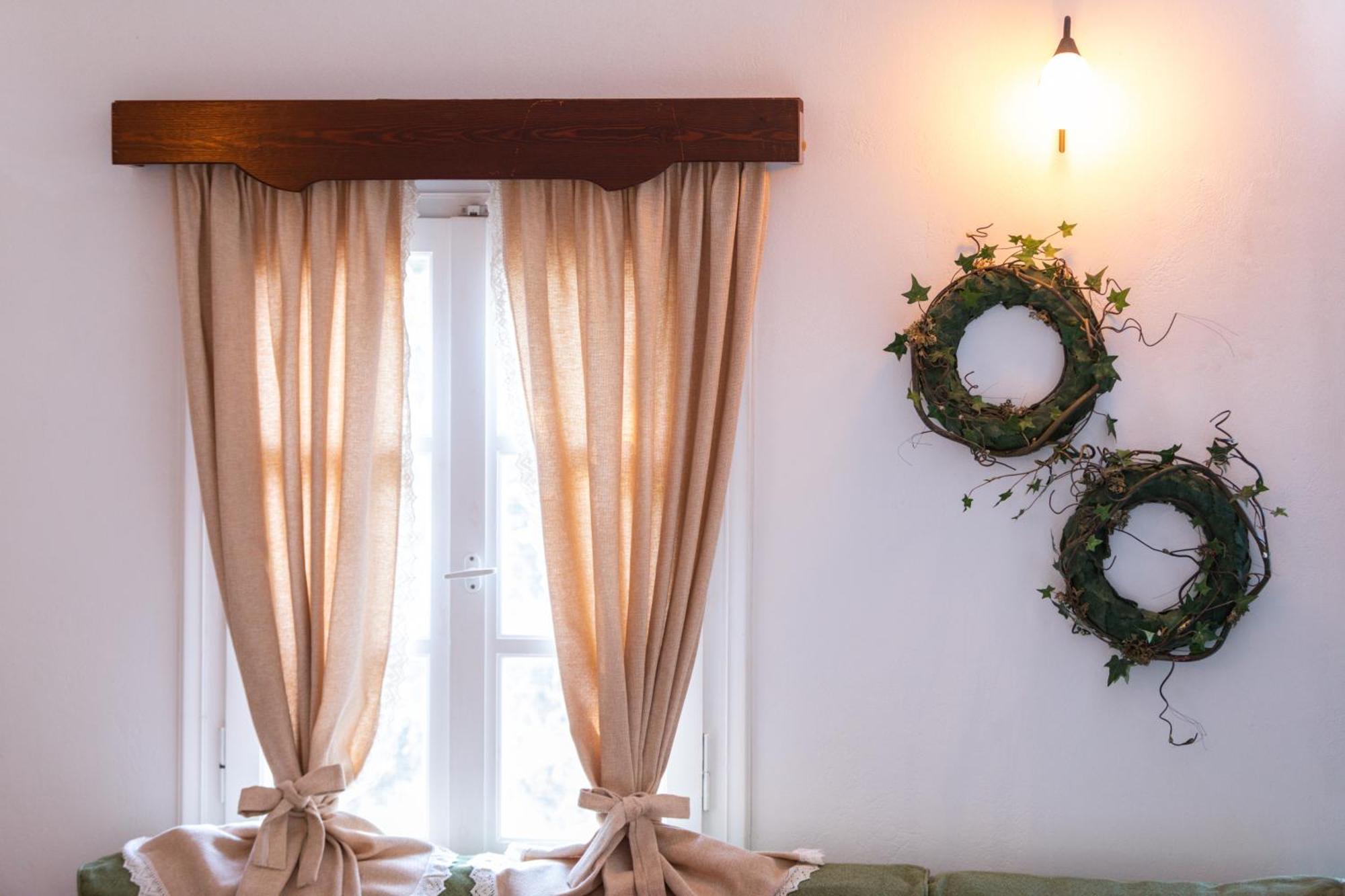 Sunrock Suites Stelida  Buitenkant foto